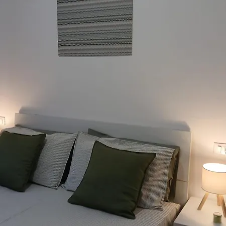 Apartman View 4 *